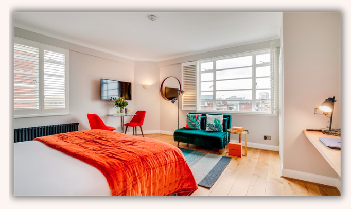 Bright studio apartment with city views in Nell Gwynn House apartment 627